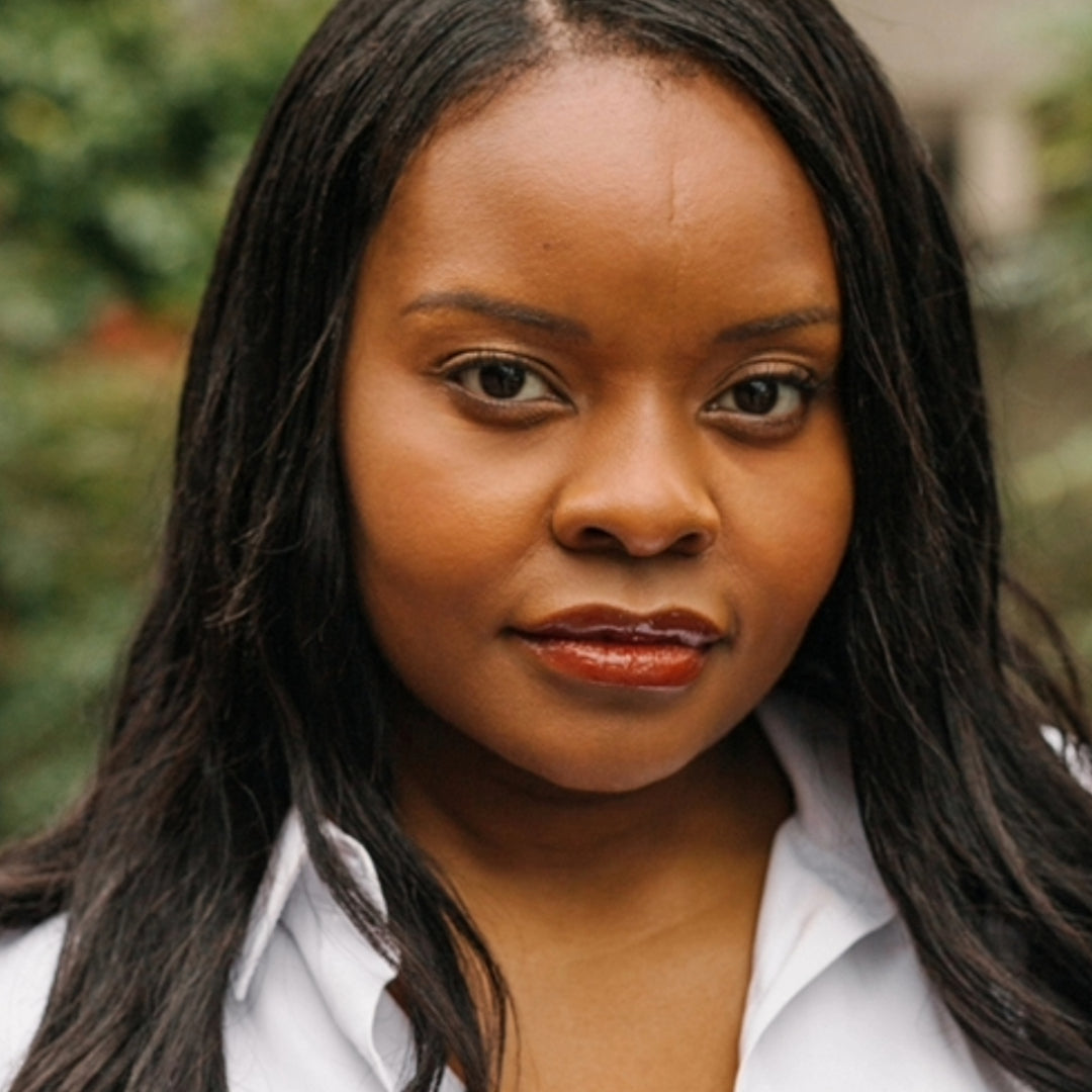 MEET ISABELLE BAAFI - The Poetry Book Society